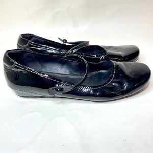 Ecco black mary Jane shoes size 41 button leather round toe small heal flats